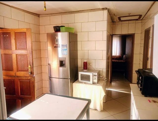 3 BEDROOM HOUSE FOR SALE IN NALEDI